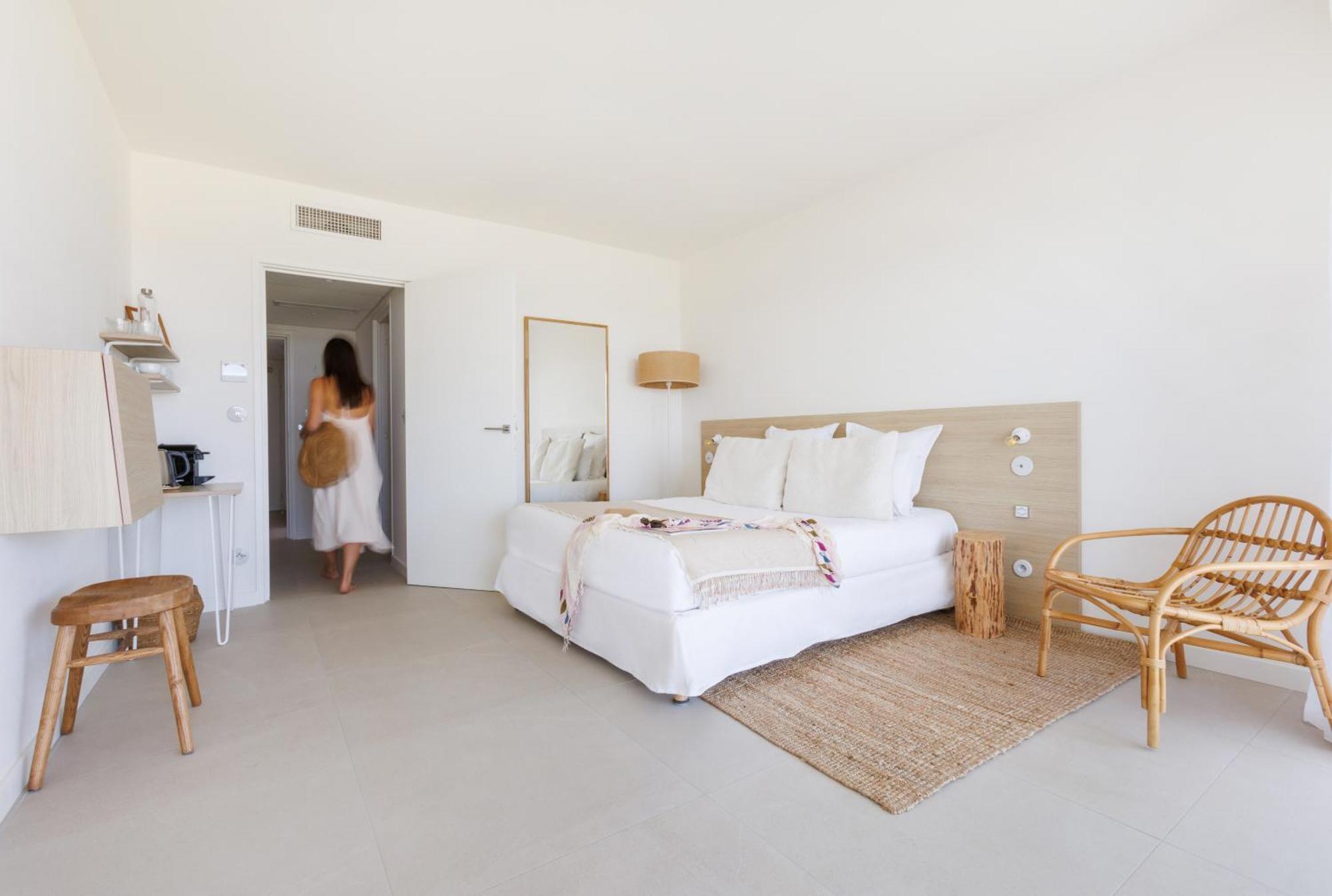 Belle Vue Hotel Cavalaire-sur-Mer Bagian luar foto
