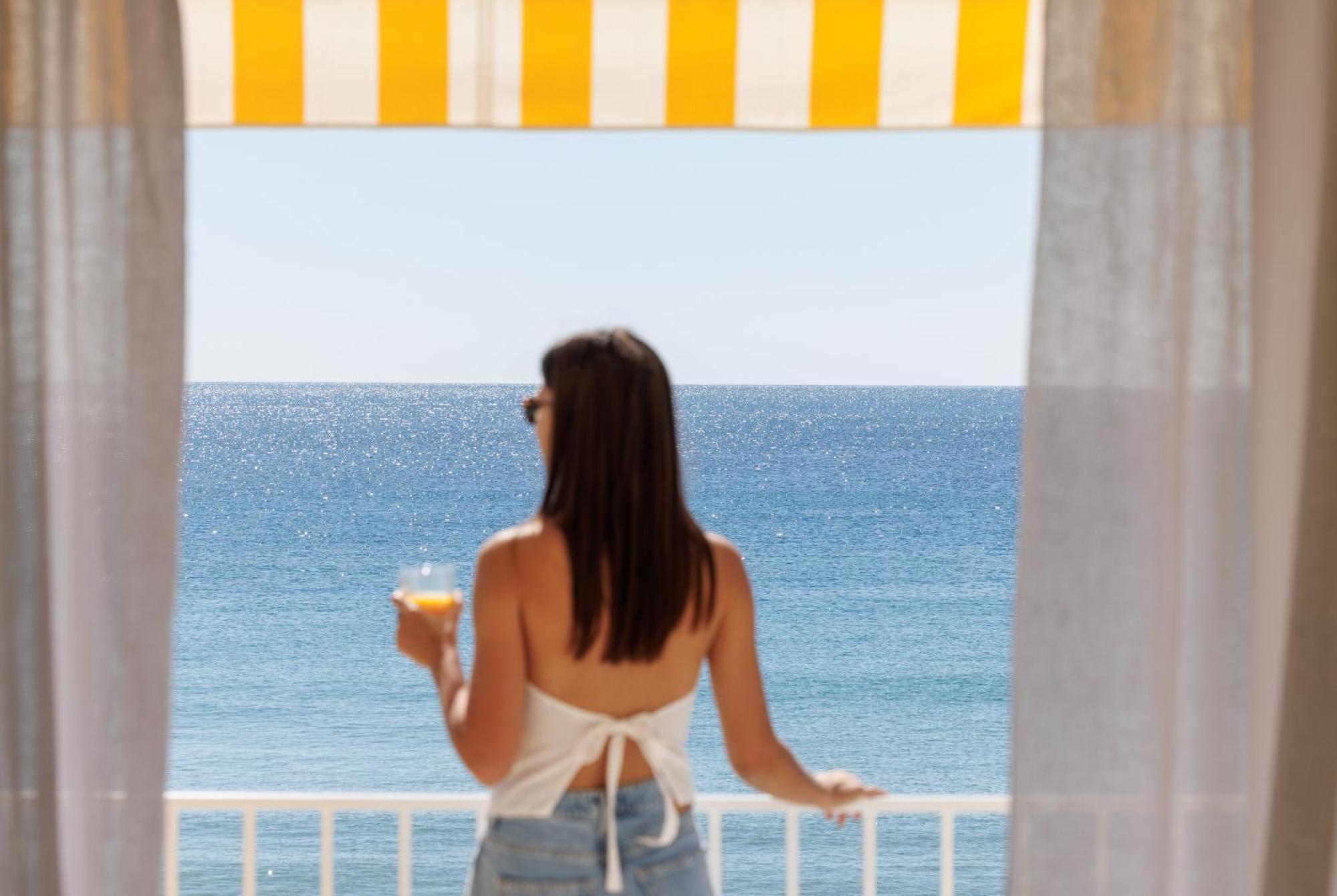 Belle Vue Hotel Cavalaire-sur-Mer Bagian luar foto