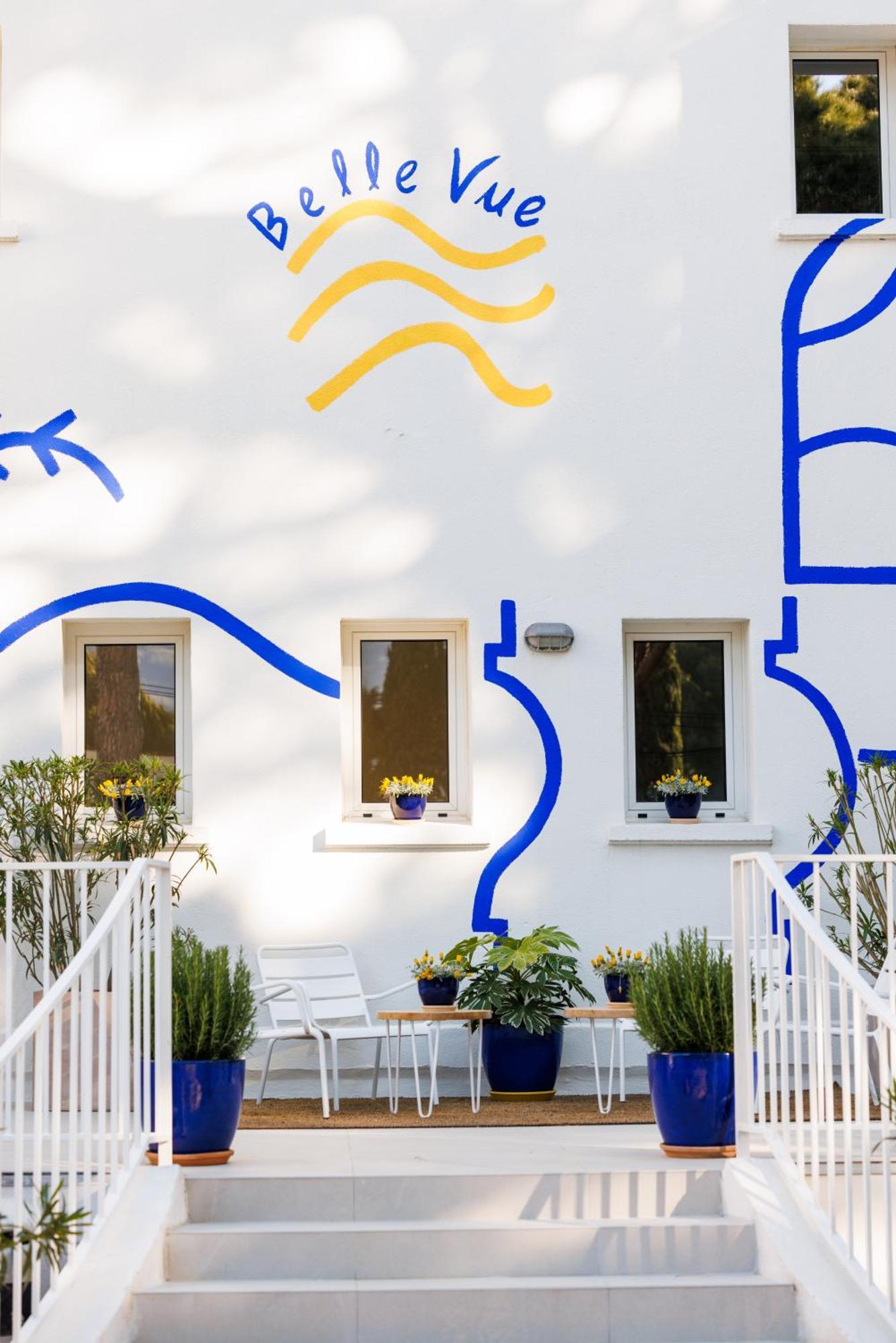 Belle Vue Hotel Cavalaire-sur-Mer Bagian luar foto
