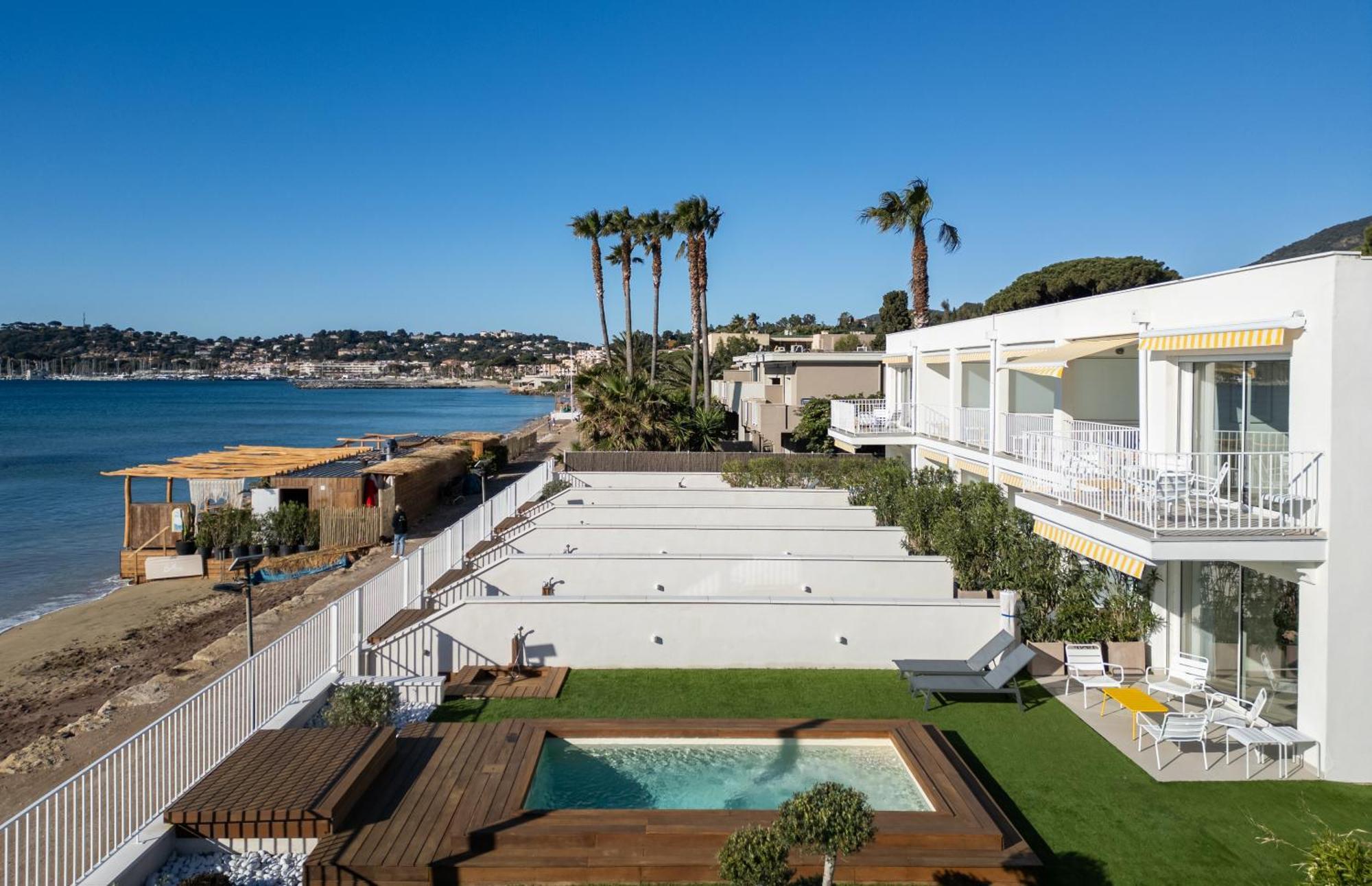 Belle Vue Hotel Cavalaire-sur-Mer Bagian luar foto